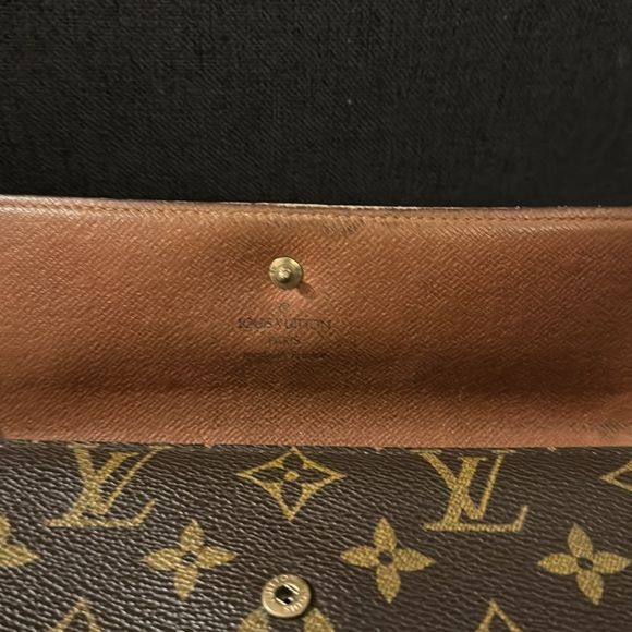 Louis Vuitton Wallet - Monogram Sarah Trifold Wallet - Picture 7 of 16